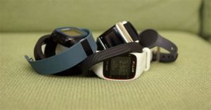 Smartwatch vs Fitness Tracker: Which One to Choose?