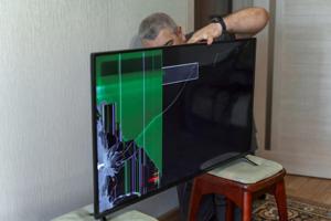Understanding TV Repairs for Vertical Lines